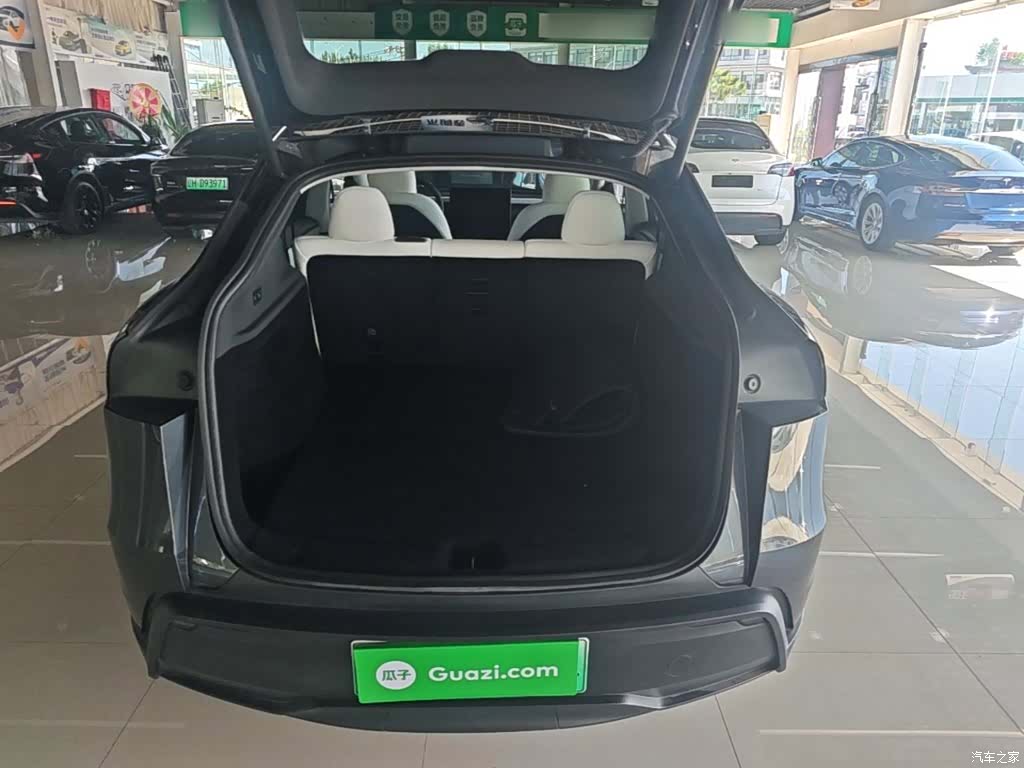 Tesla Model Y, 2025 19