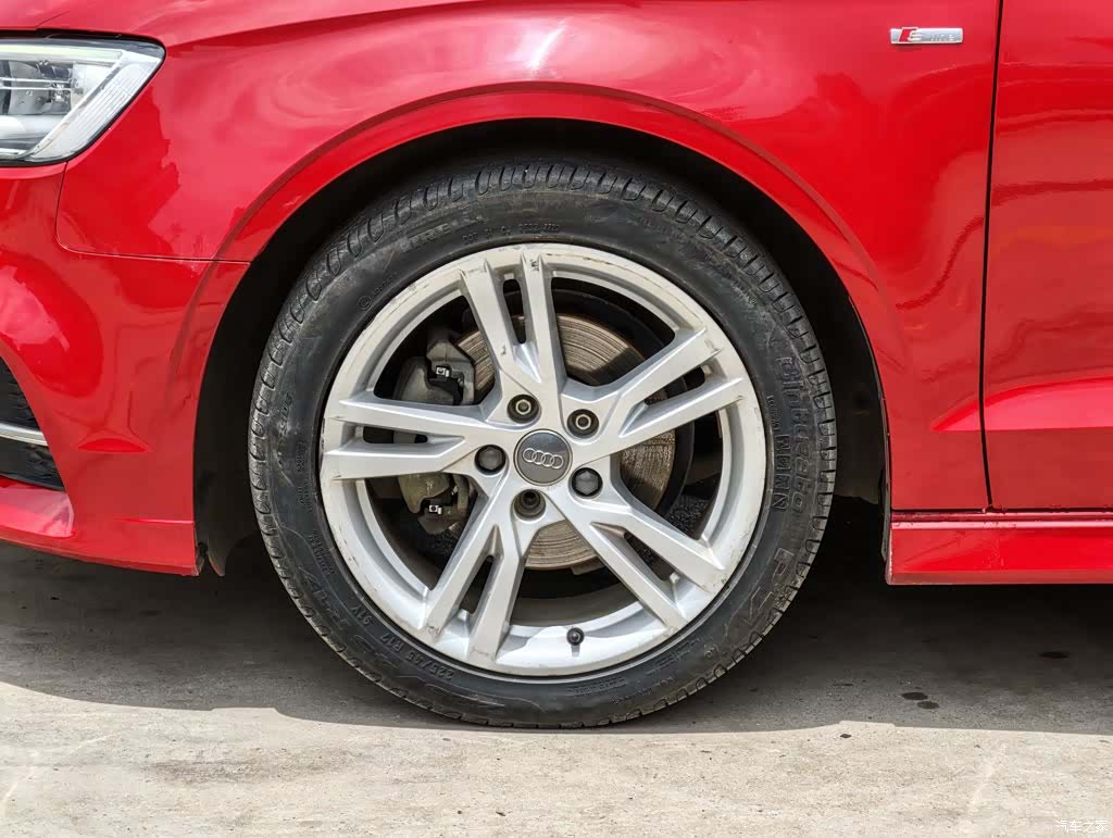 Audi A3, 2018 все фото