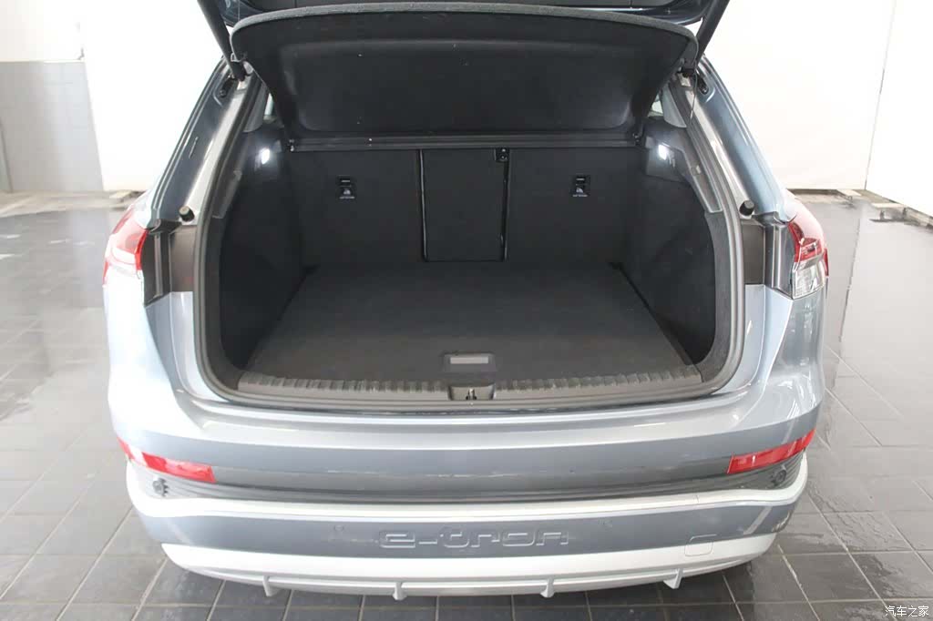 Audi Q4 e-tron, 2025 7