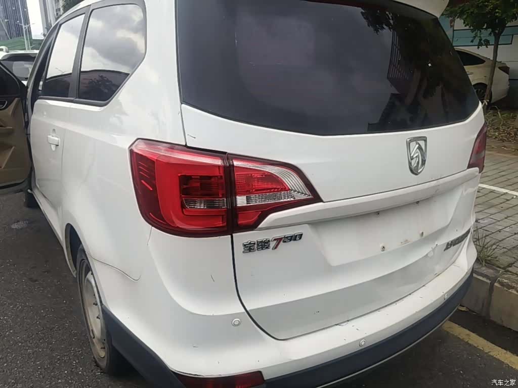 Wuling 730, 2017 23