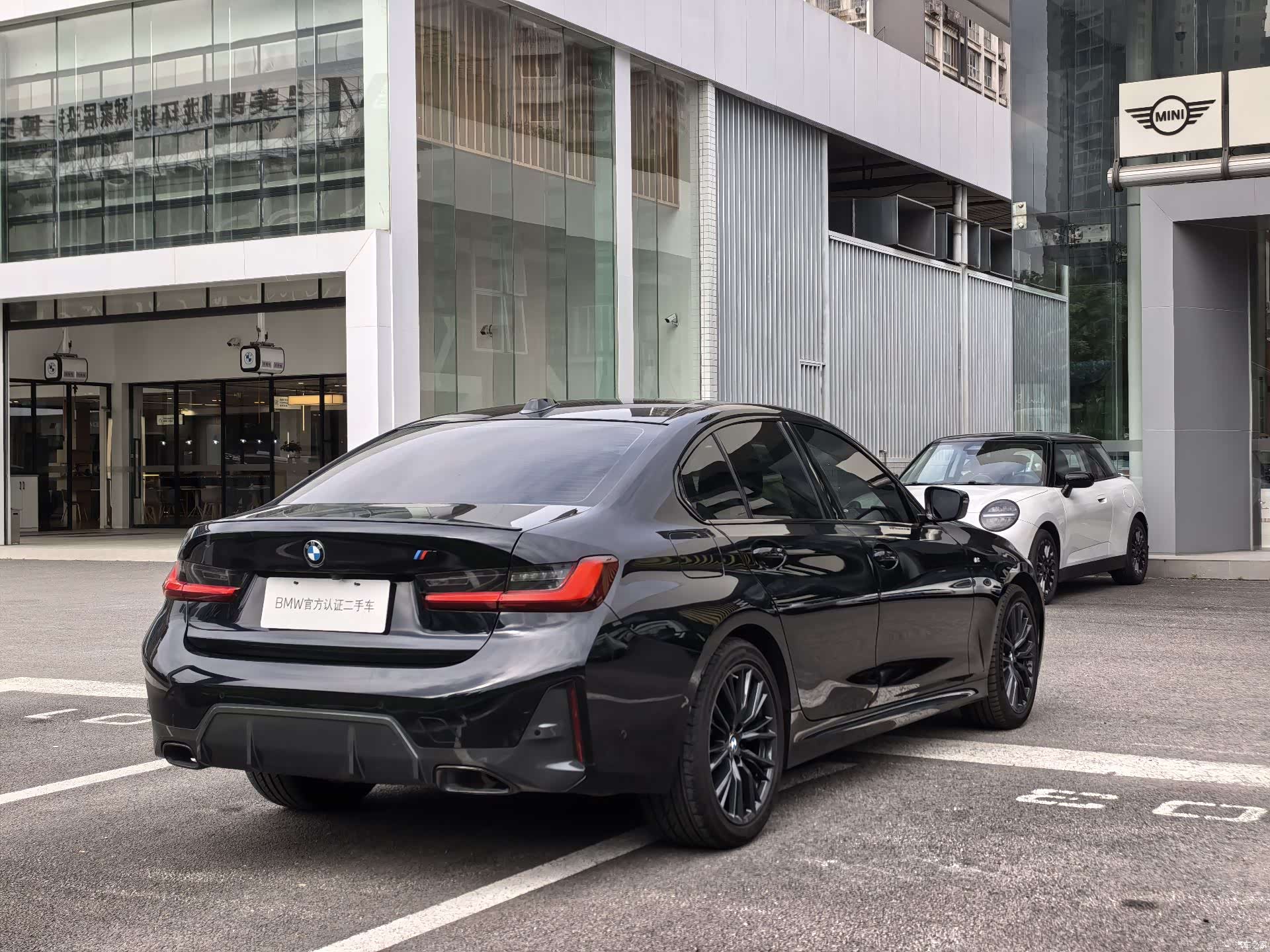 BMW 3 Series, 2023 все фото
