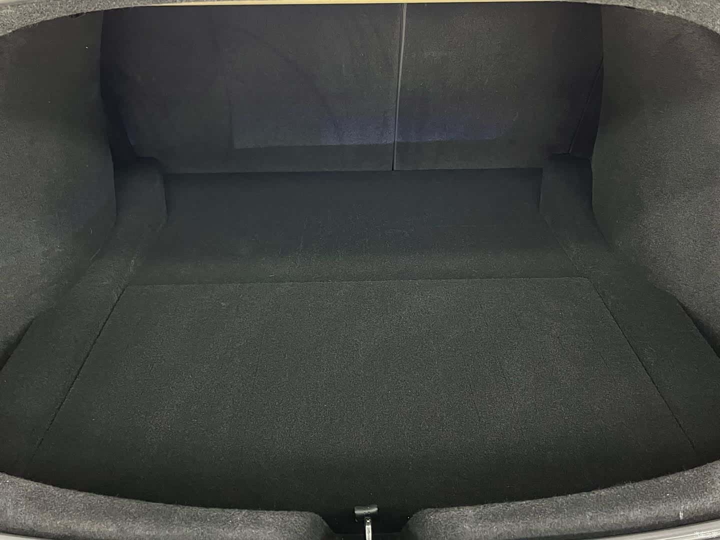Tesla Model 3, 2025 24