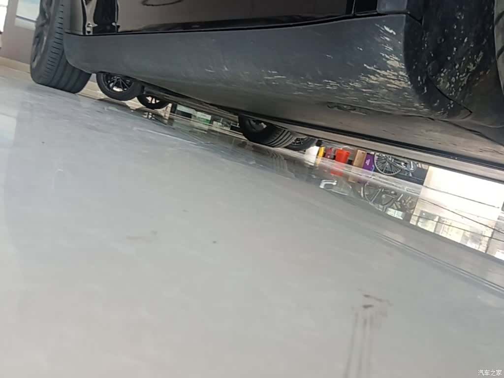 Tesla Model Y, 2023 21