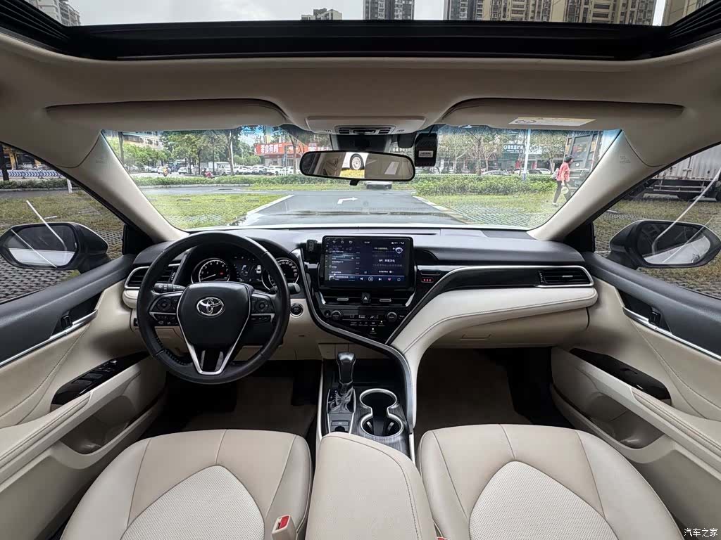 Toyota Camry, 2021 все фото