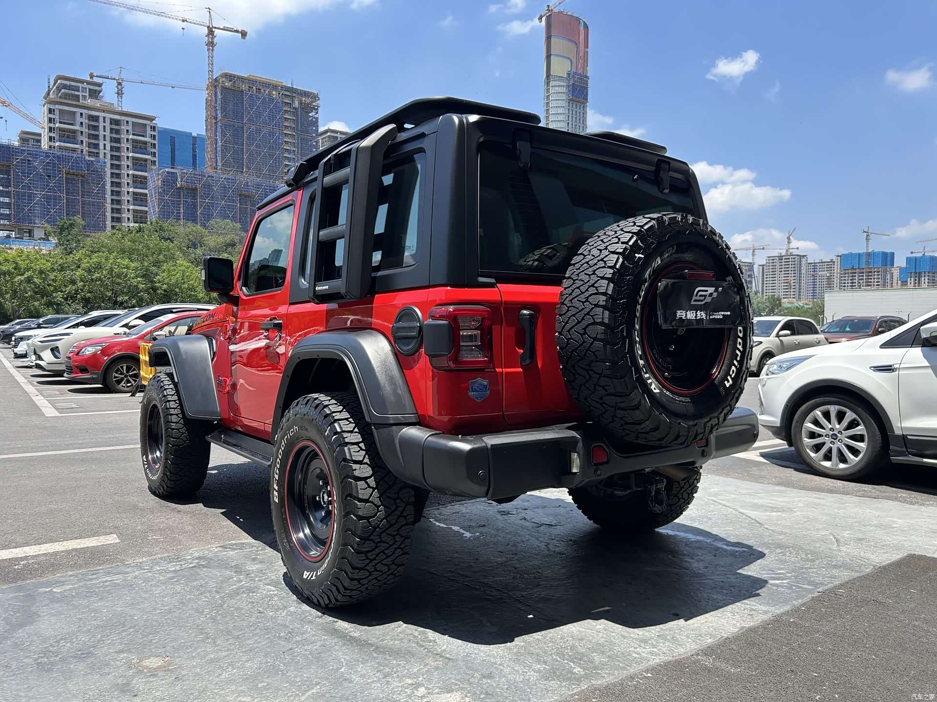 Jeep Wrangler, 2025 13