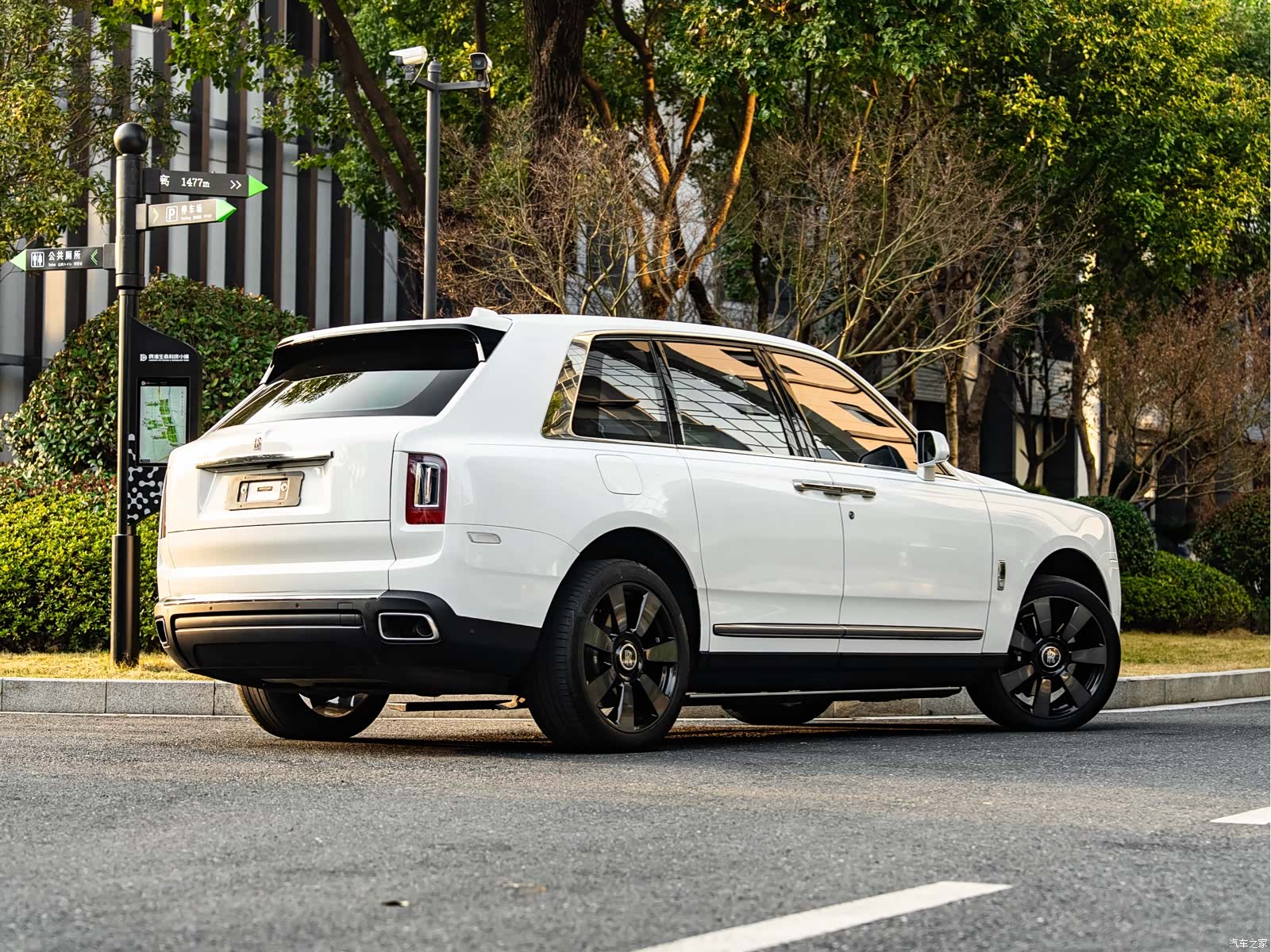 Rolls-Royce Cullinan, 2021 8