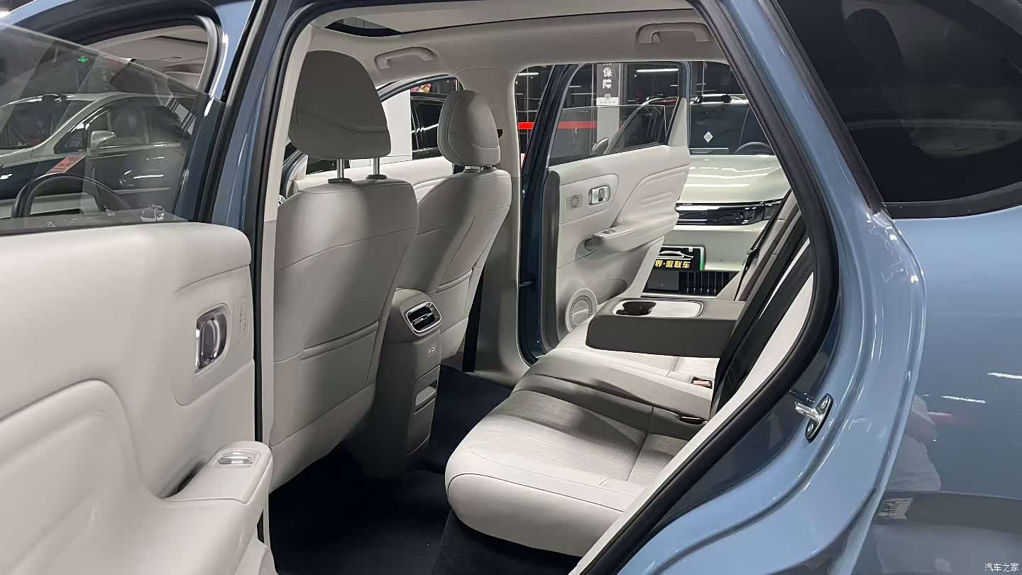 Leapmotor B10, 2026 все фото