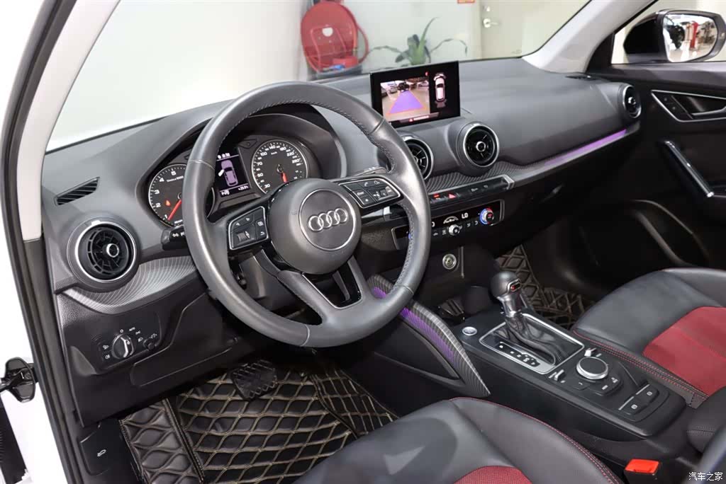 Audi Q2L, 2021 10