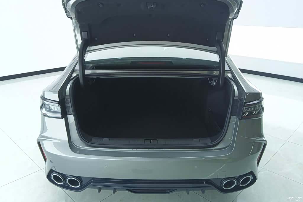 Chery Arrizo 8, 2024 4