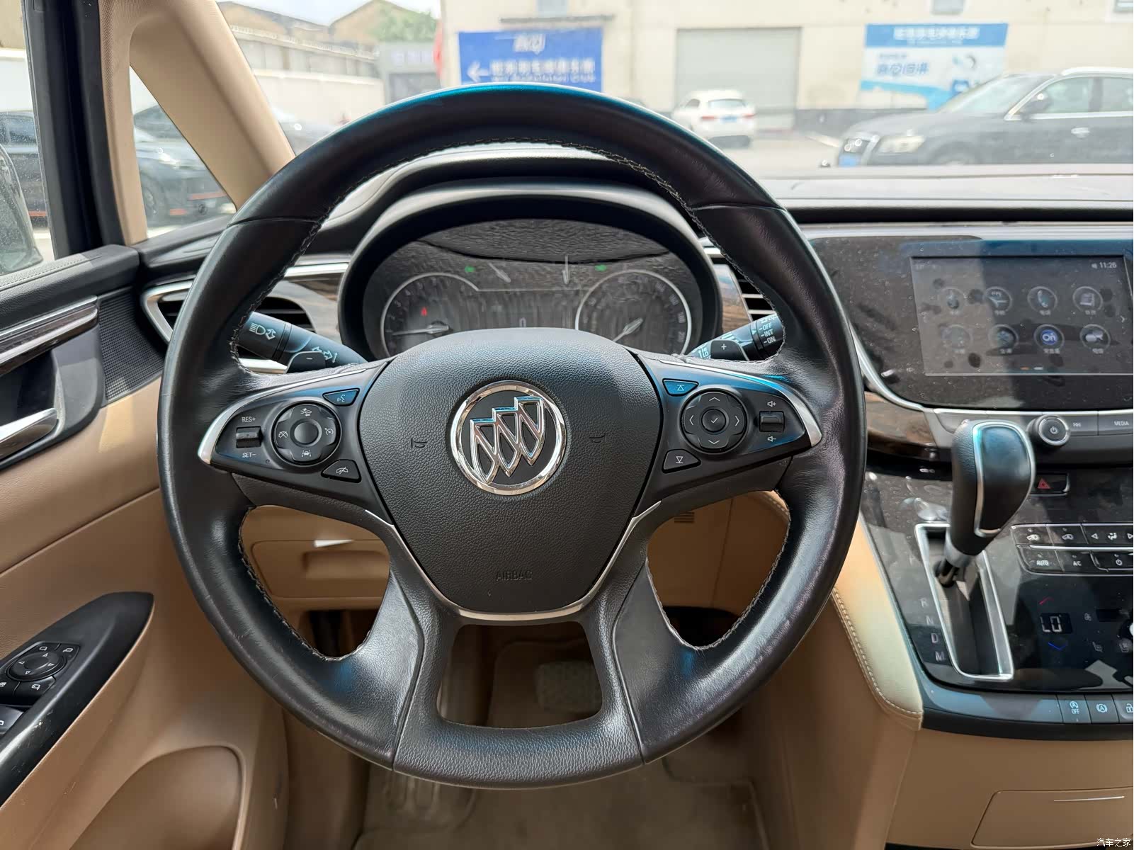 Buick GL8, 2017 6