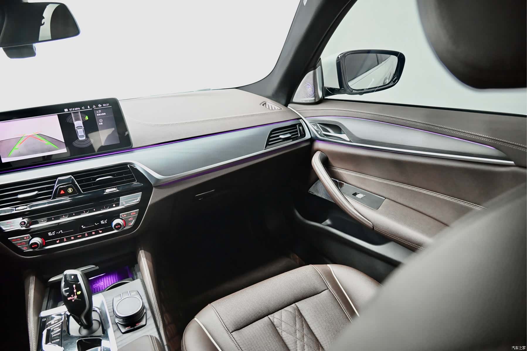 BMW 5 Series, 2021 11