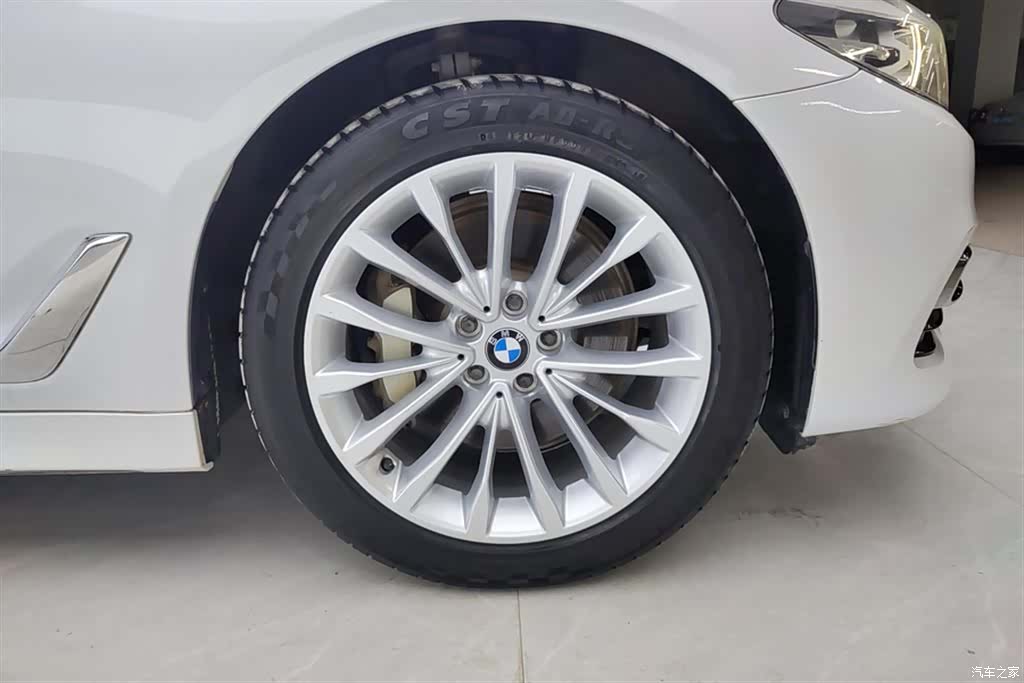 BMW 5 Series, 2019 6