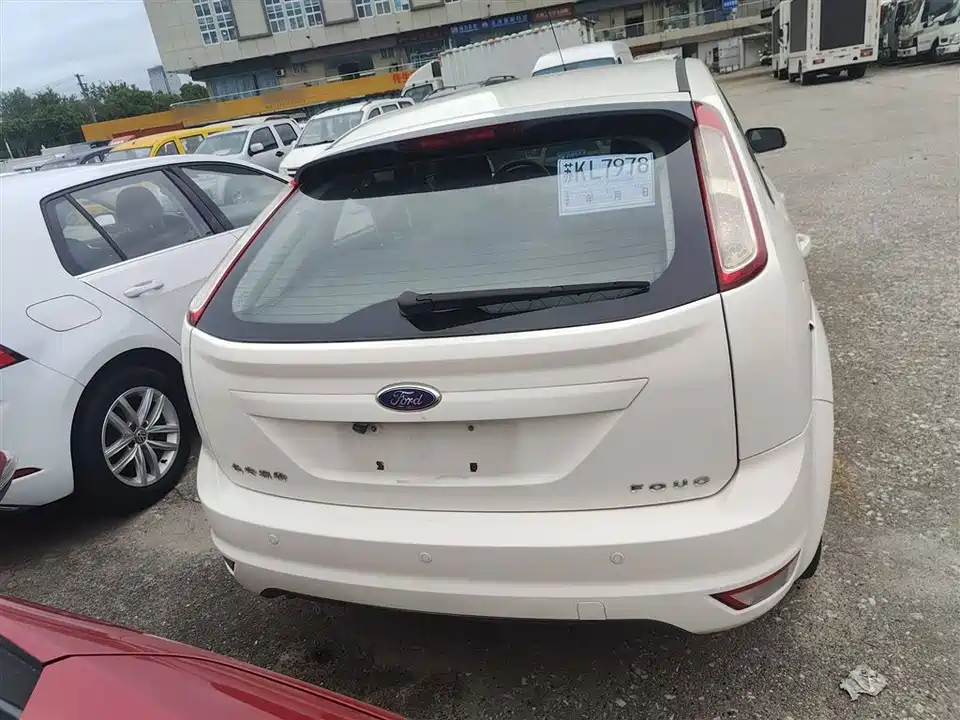 Ford Fox