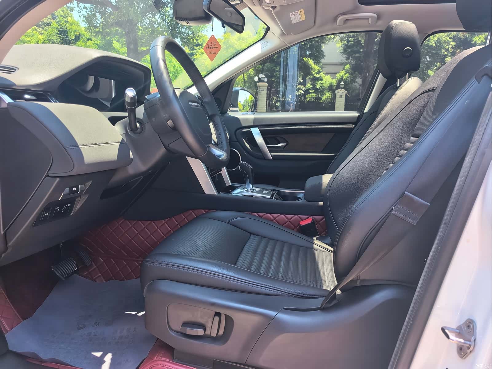 Land Rover Discovery, 2021 4