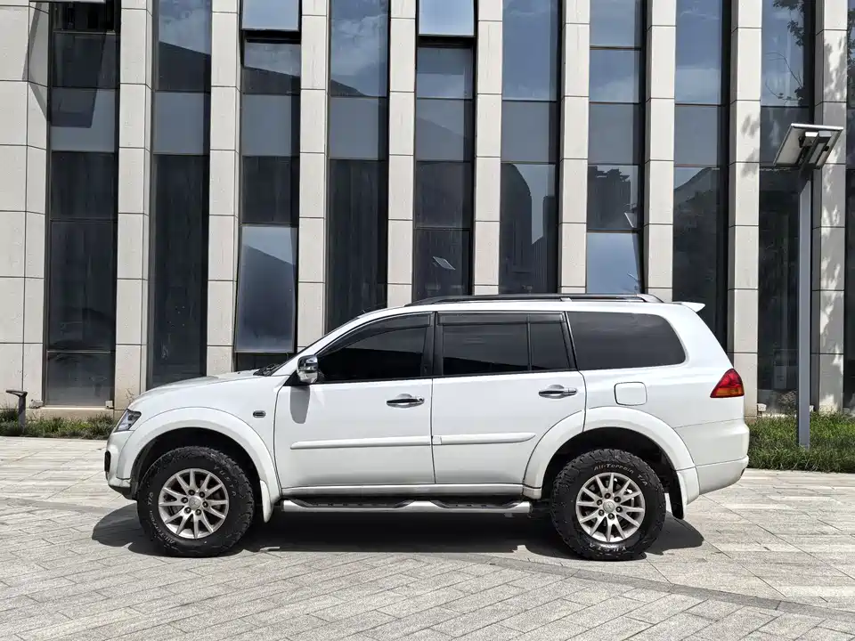 Mitsubishi Pajero Jinchang