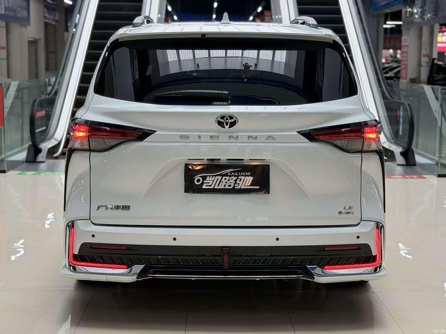 Toyota Sienna, 2024 все фото