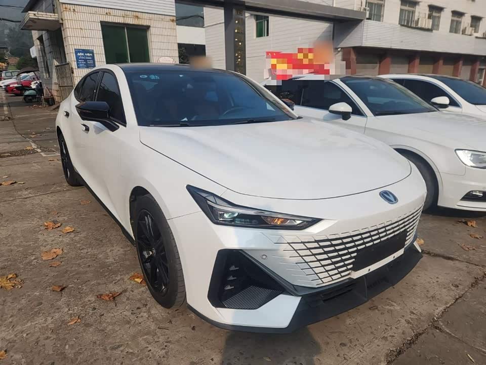 Changan UNI-V