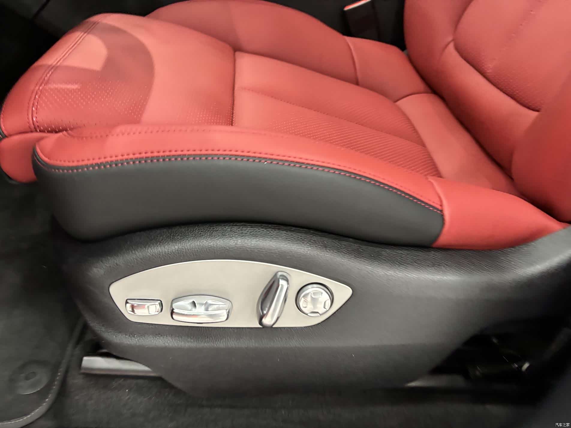 Porsche Macan, 2024 13