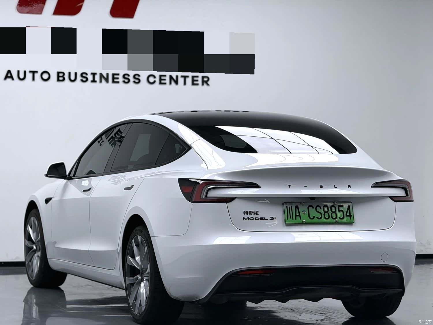 Tesla Model 3, 2025 10