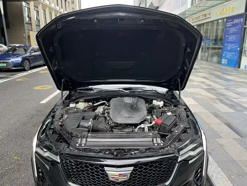Cadillac CT4