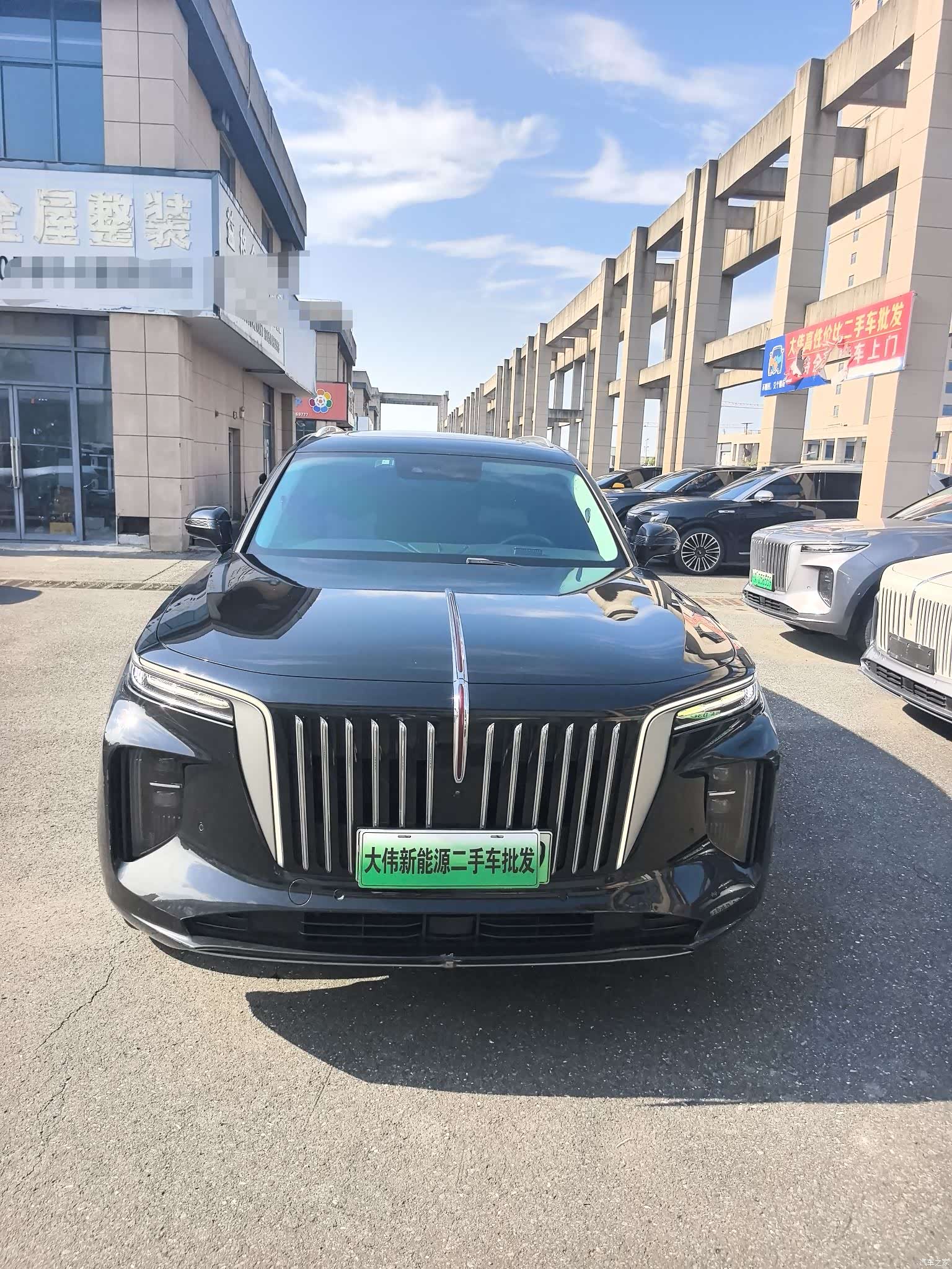 Hongqi E-HS9, 2022 2
