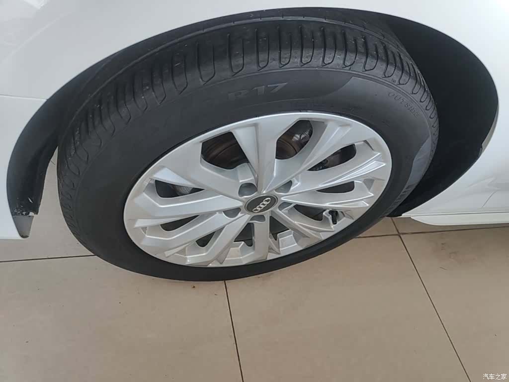 Audi A4L, 2019 23
