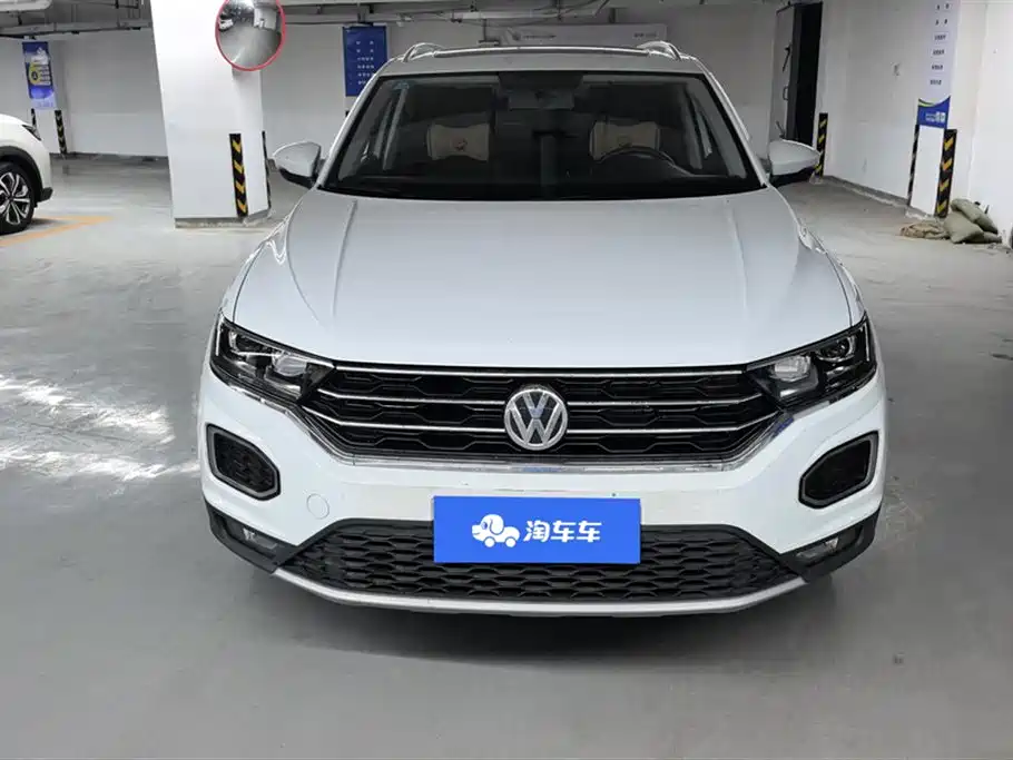 Volkswagen T-ROC exploring Songs