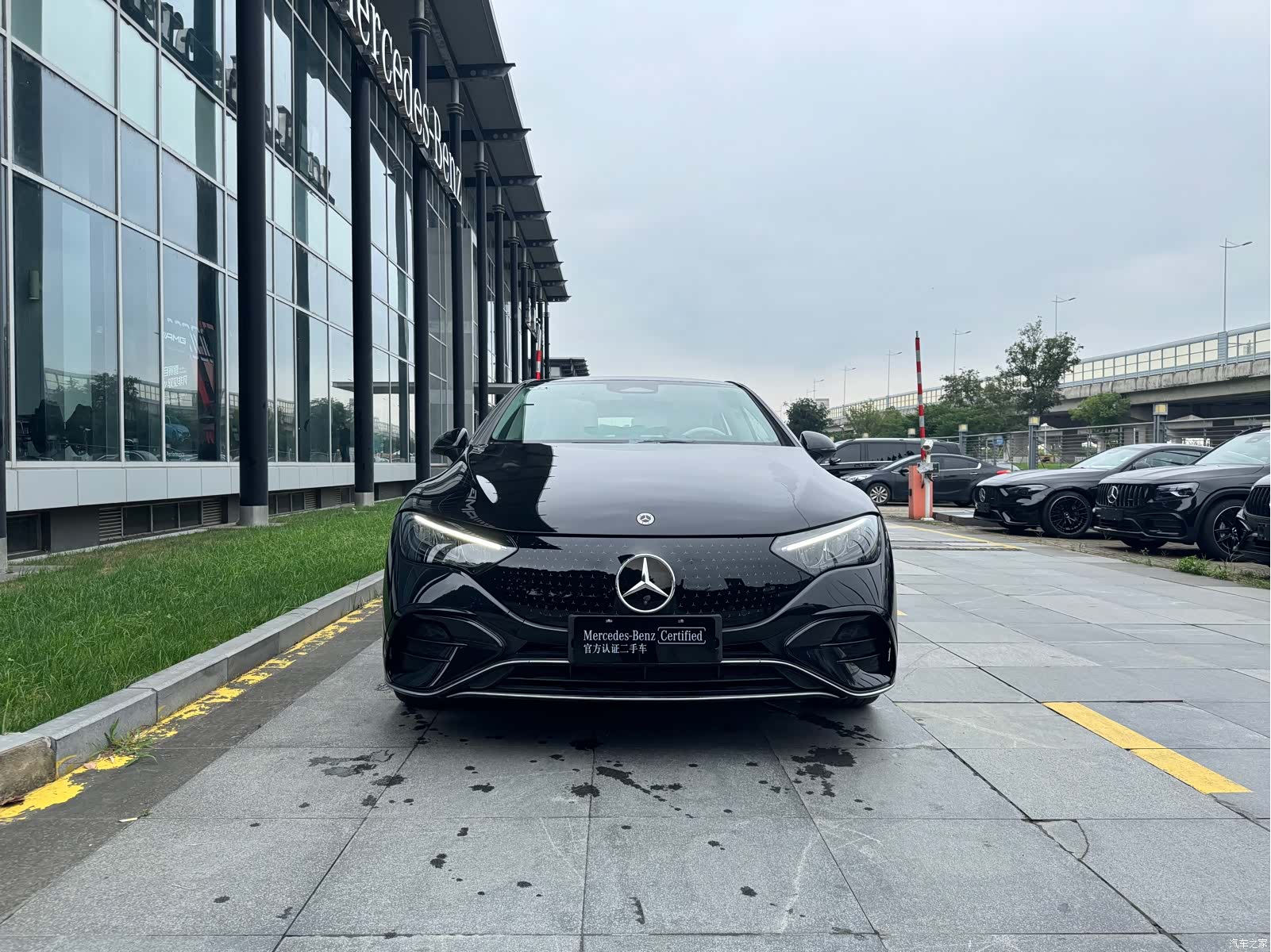 Mercedes-Benz EQE, 2025 3
