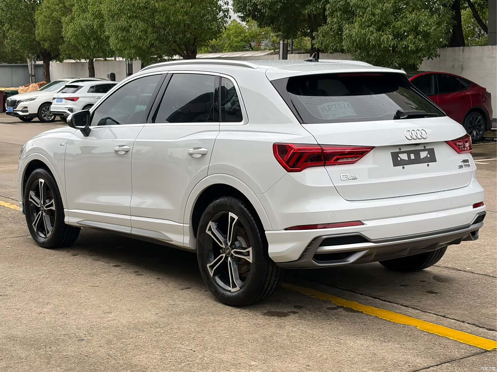 Audi Q3, 2022 все фото