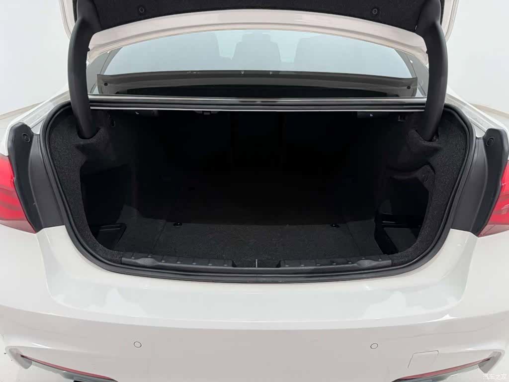 BMW 3 Series, 2018 14