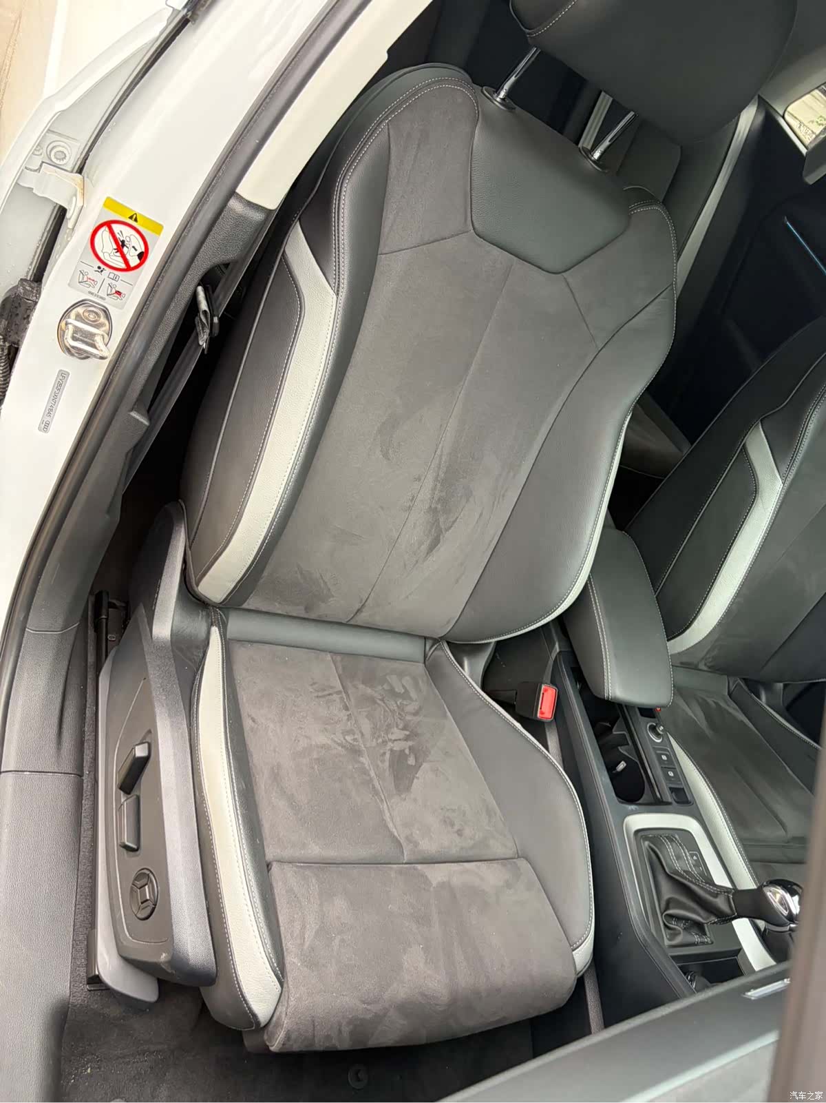 Audi Q3, 2022 10