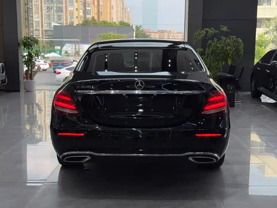 Mercedes-Benz E-class Mercedes-Benz E-class