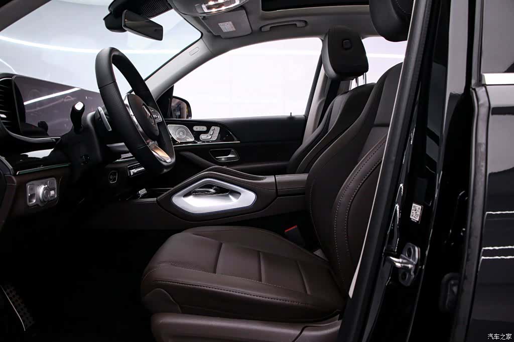 Mercedes-Benz GLS, 2023 12