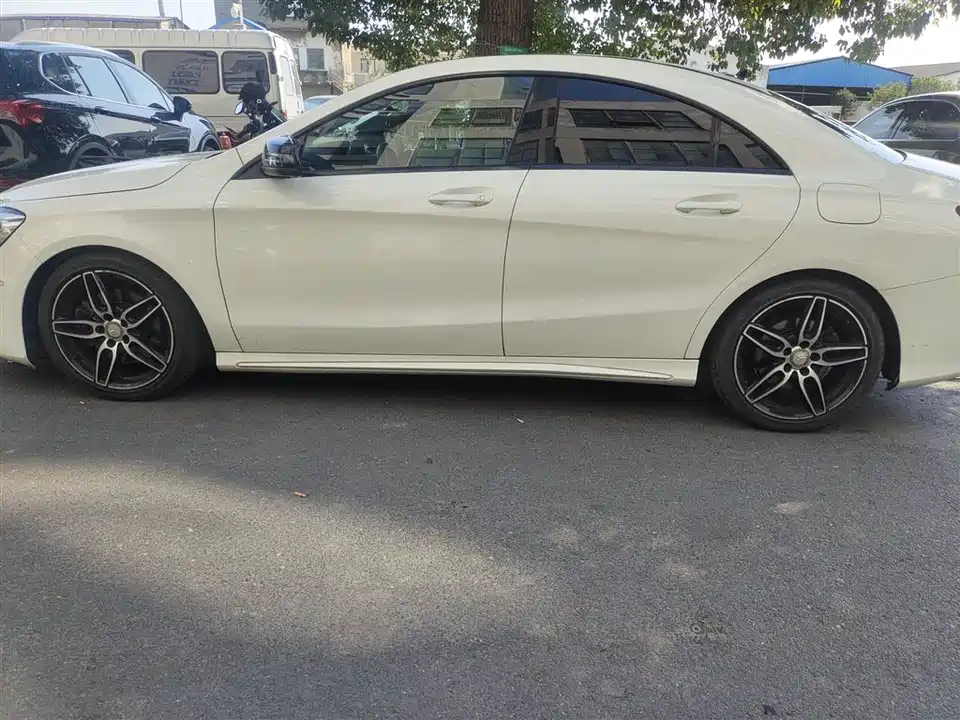 Mercedes-Benz CLA