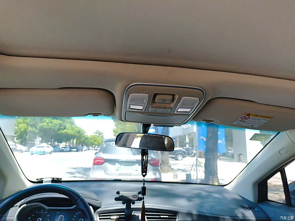 Geely Emgrand, 2017 15