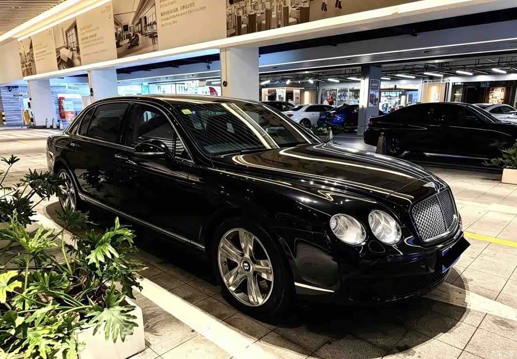 Bentley Flying Spur, 2013 2