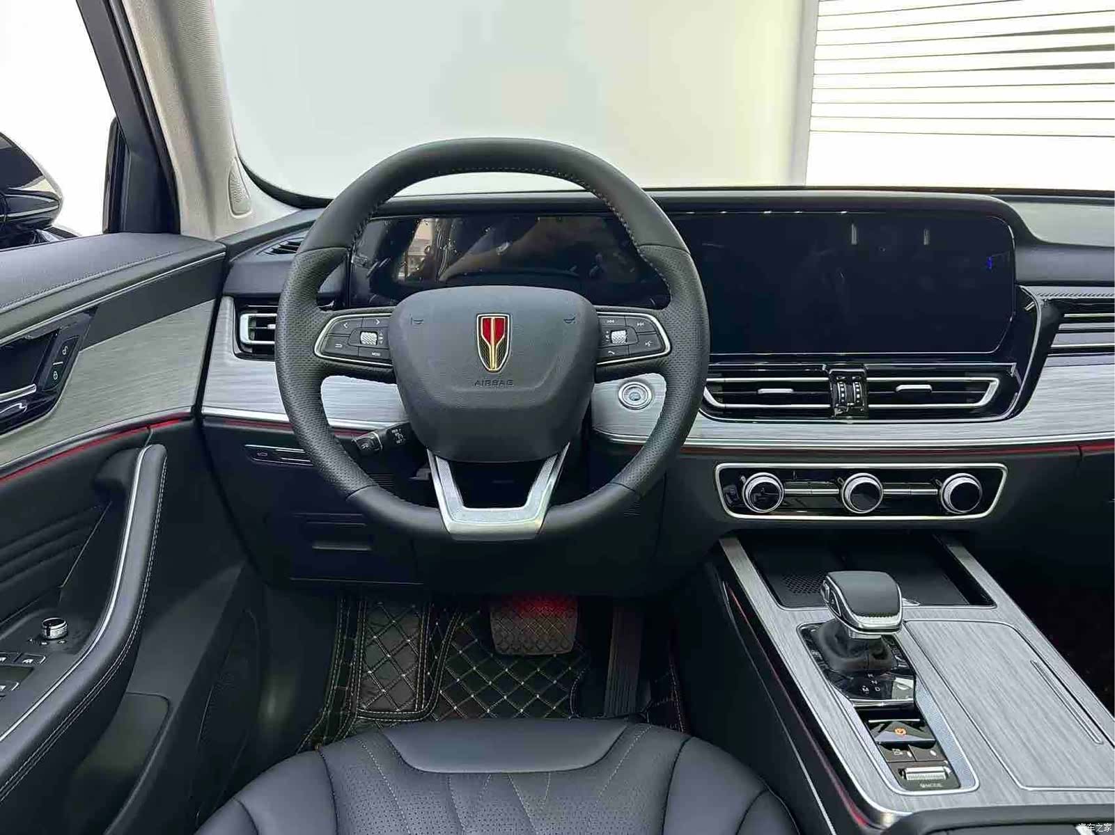 Hongqi HS5, 2025 3