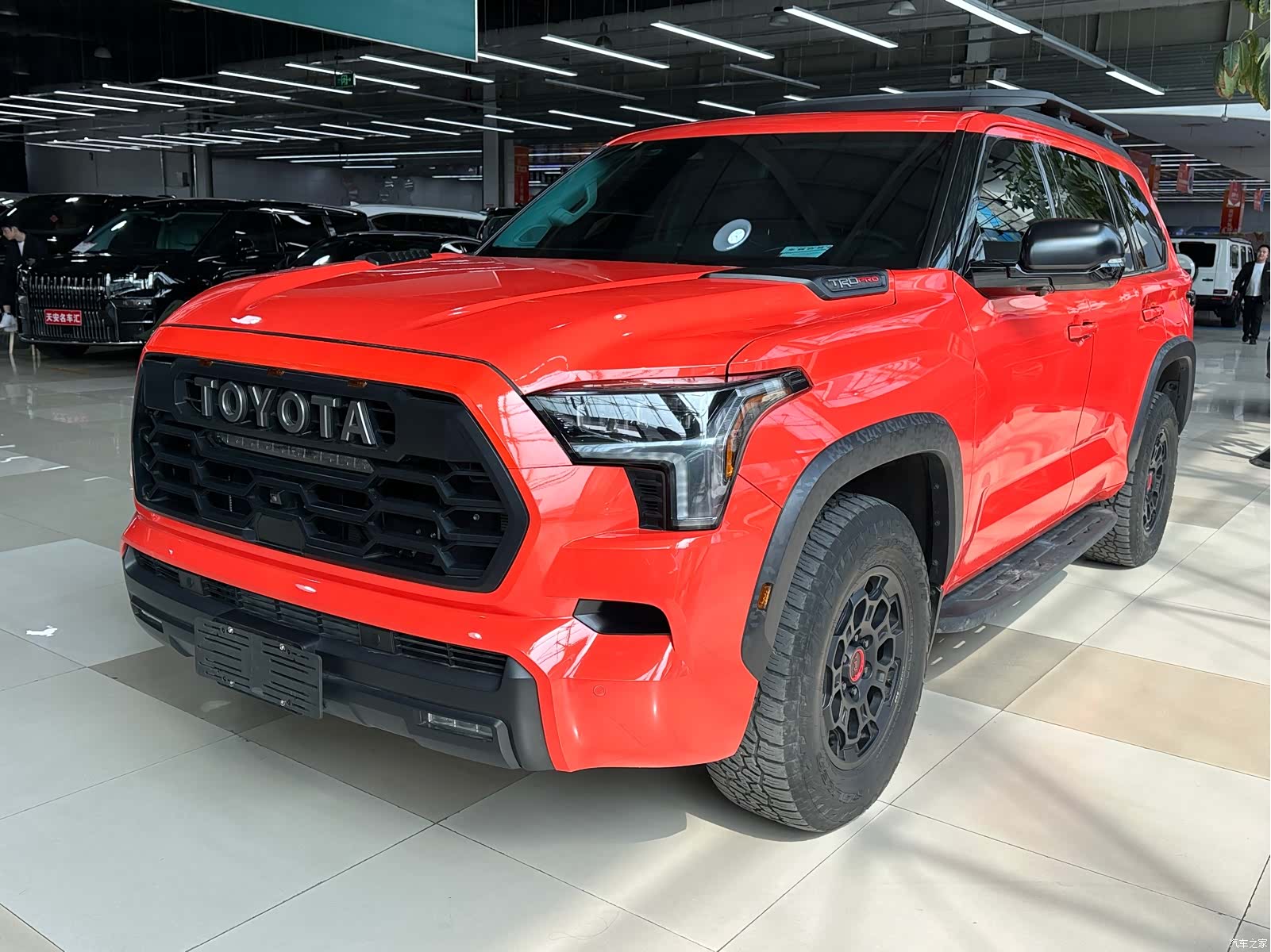 Toyota Sequoia, 2023 1