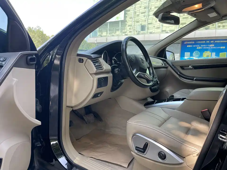 Mercedes-Benz R-class