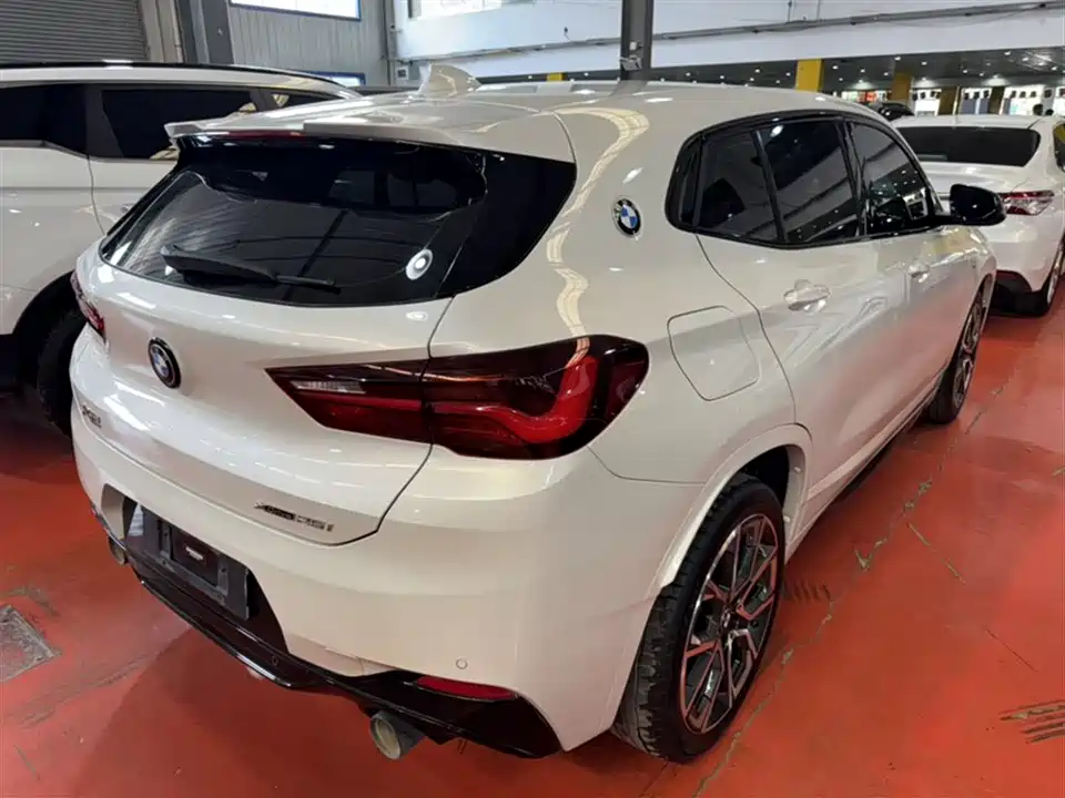 BMW X2