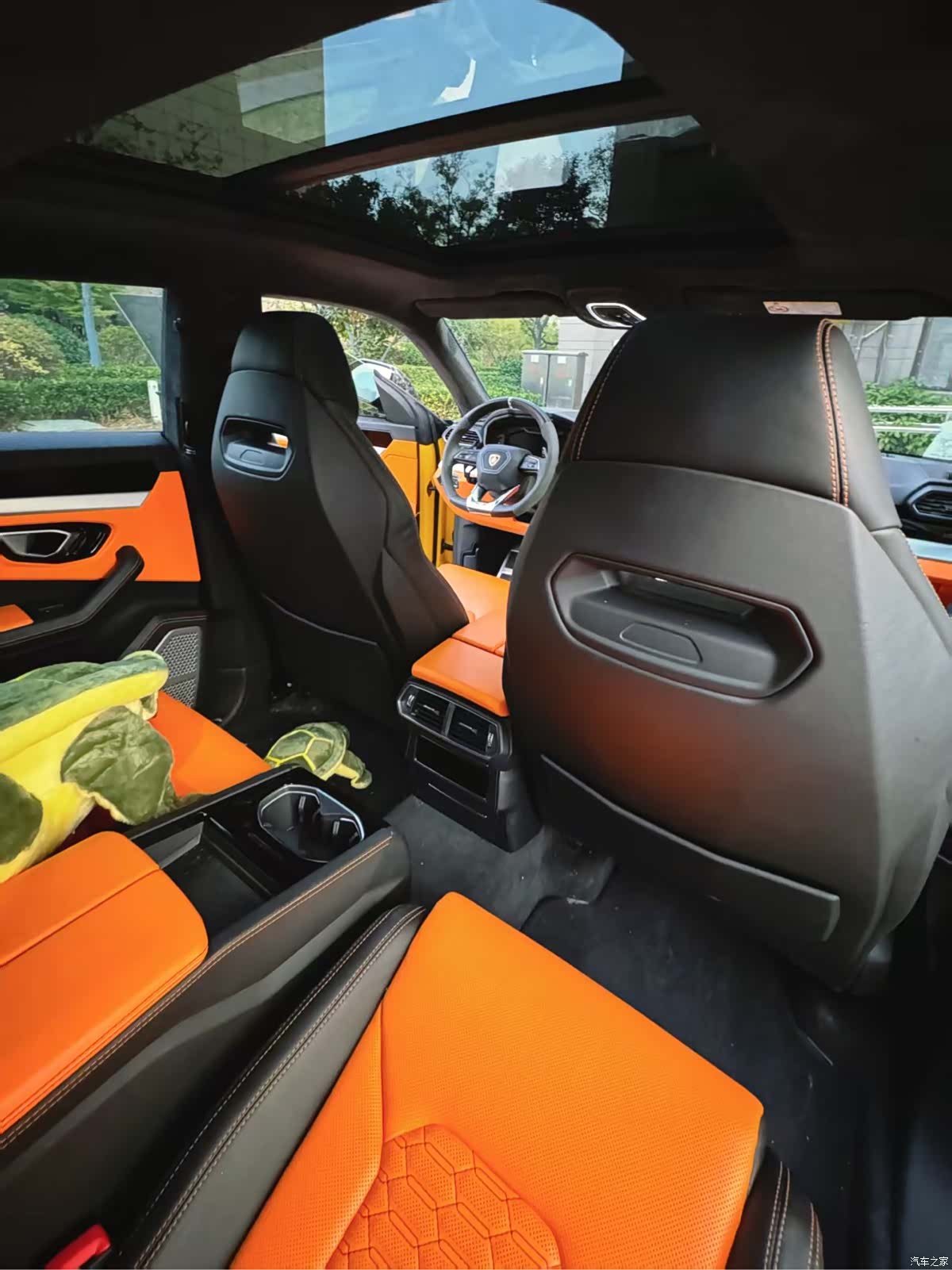 Lamborghini Urus, 2019 4