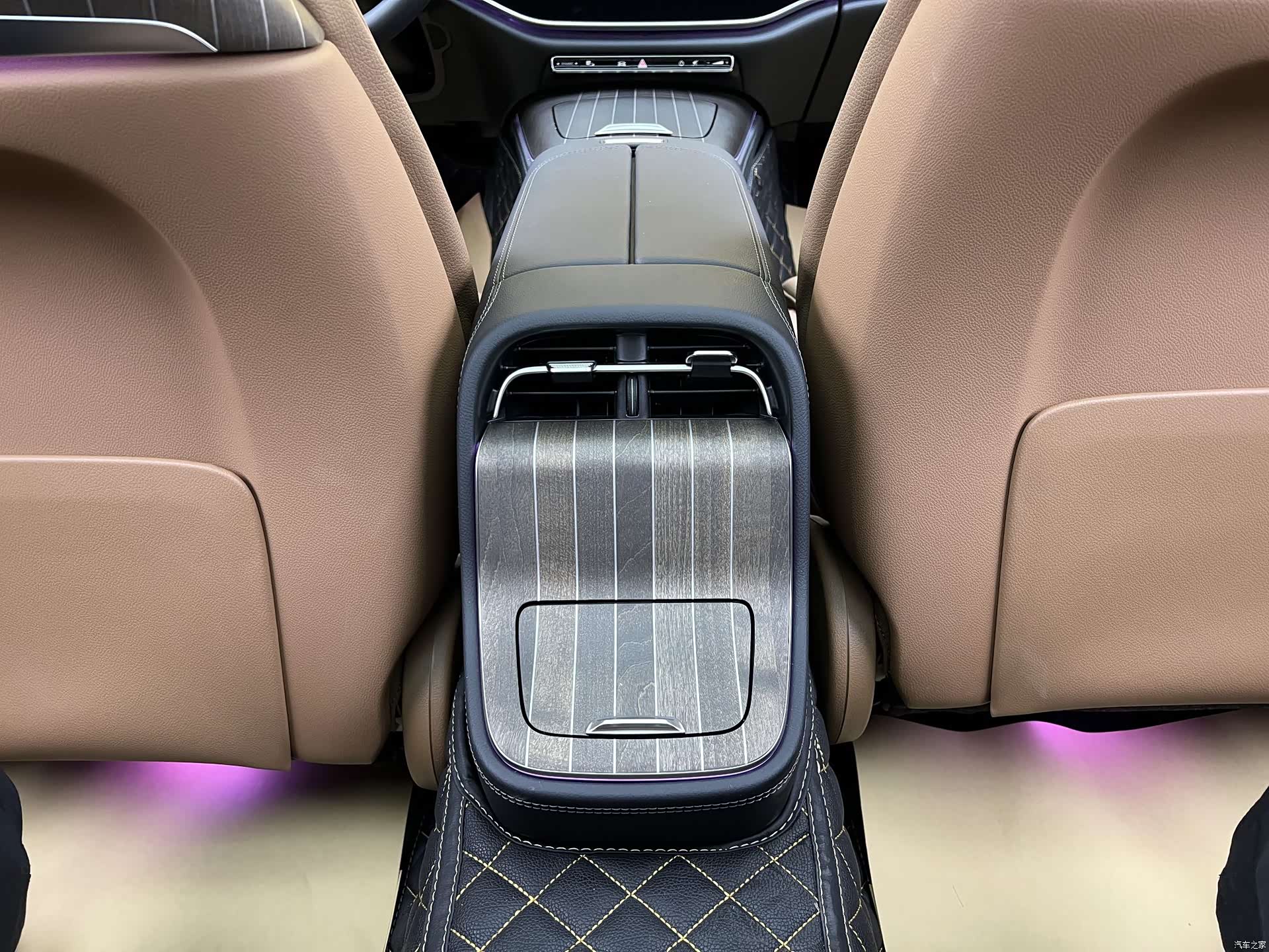 Mercedes-Benz E-Class, 2025 25