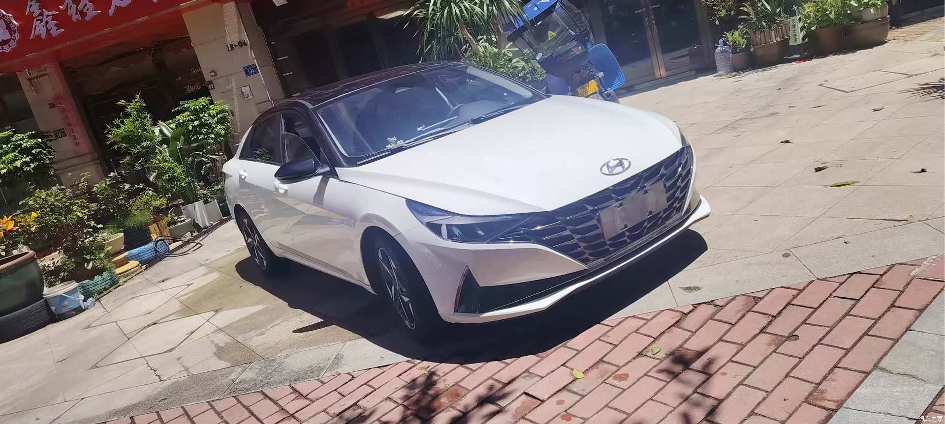 Hyundai Elantra, 2022 3