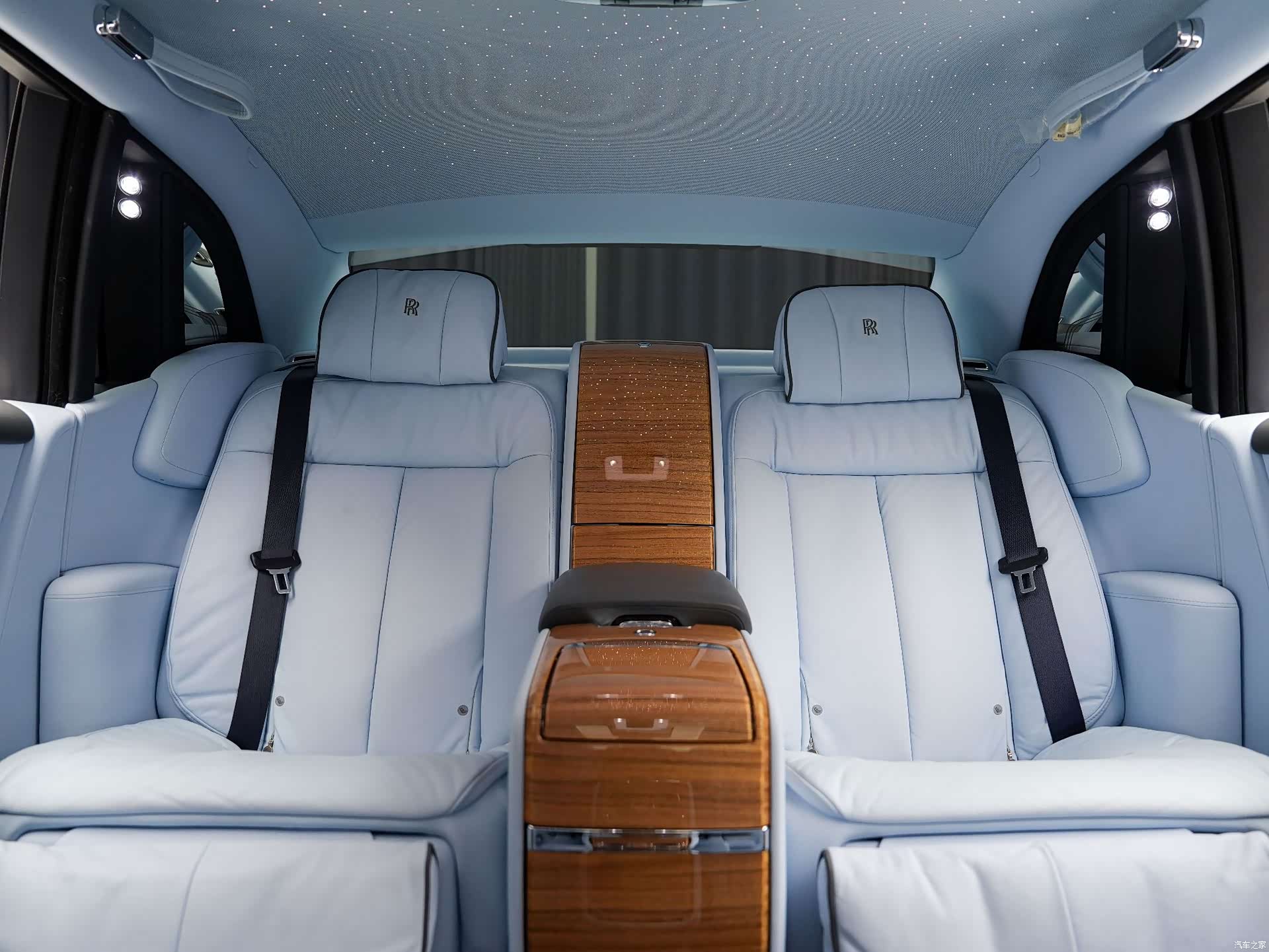 Rolls-Royce Phantom, 2020 27