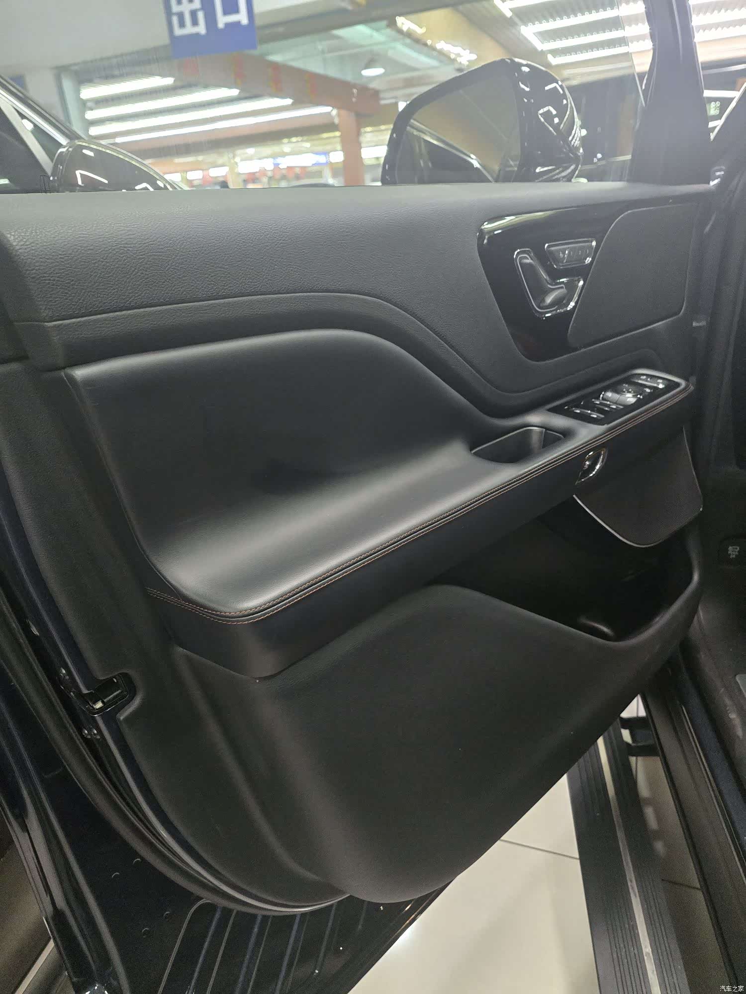 Lincoln Aviator, 2021 16