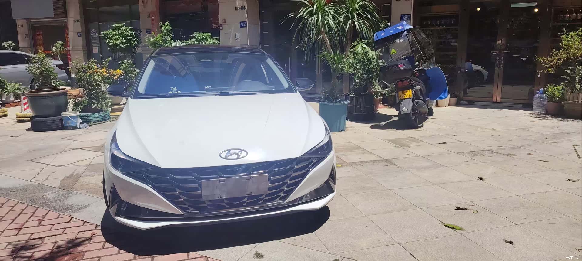 Hyundai Elantra, 2022 2