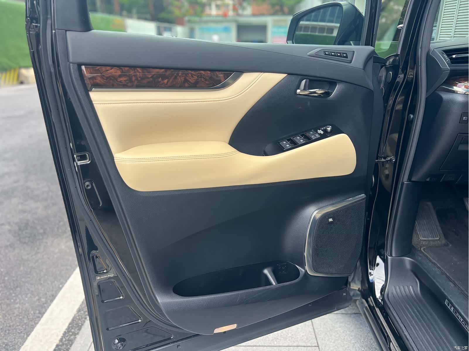 Toyota Alphard, 2018 23