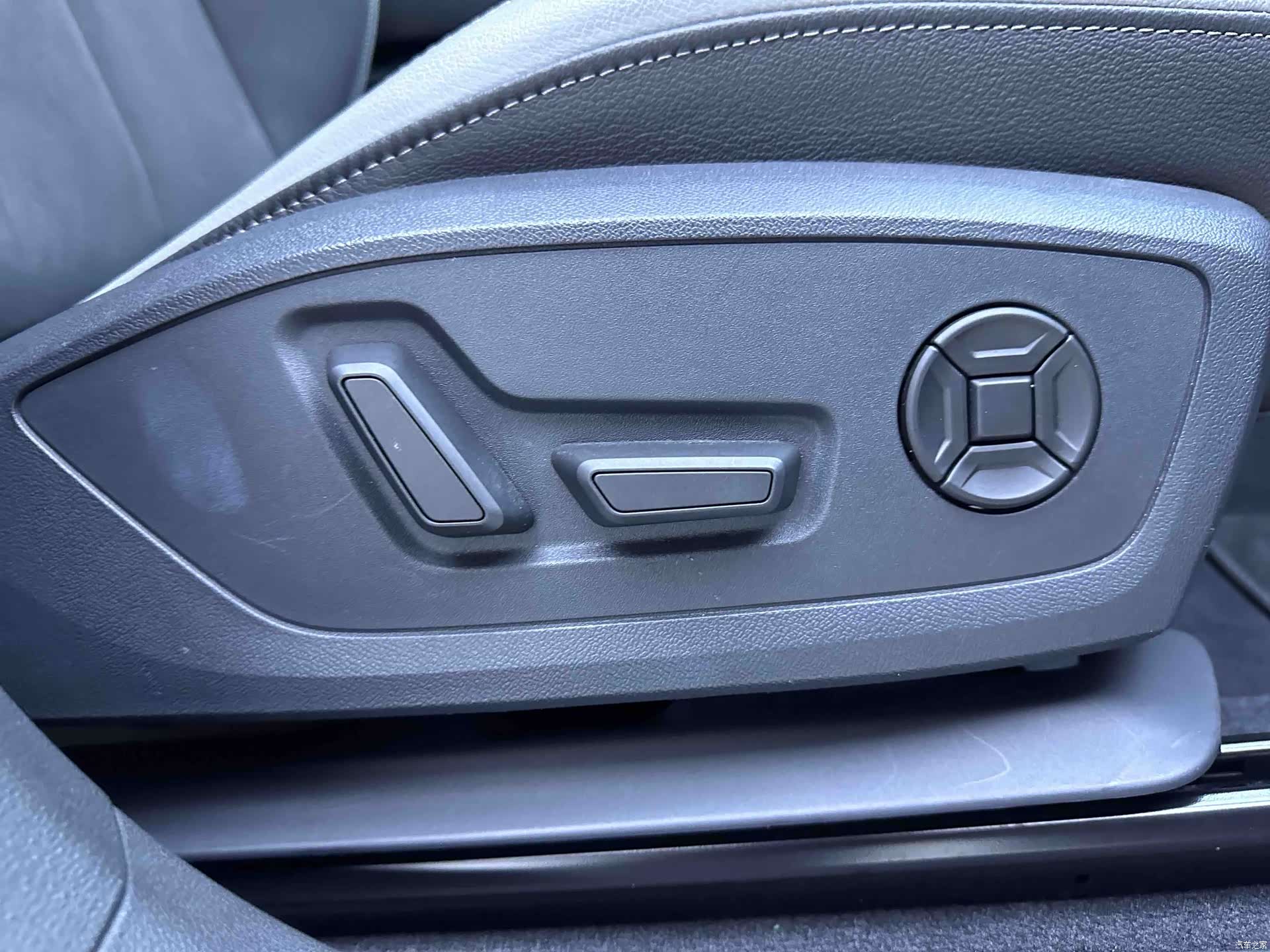 Audi Q3, 2023 17