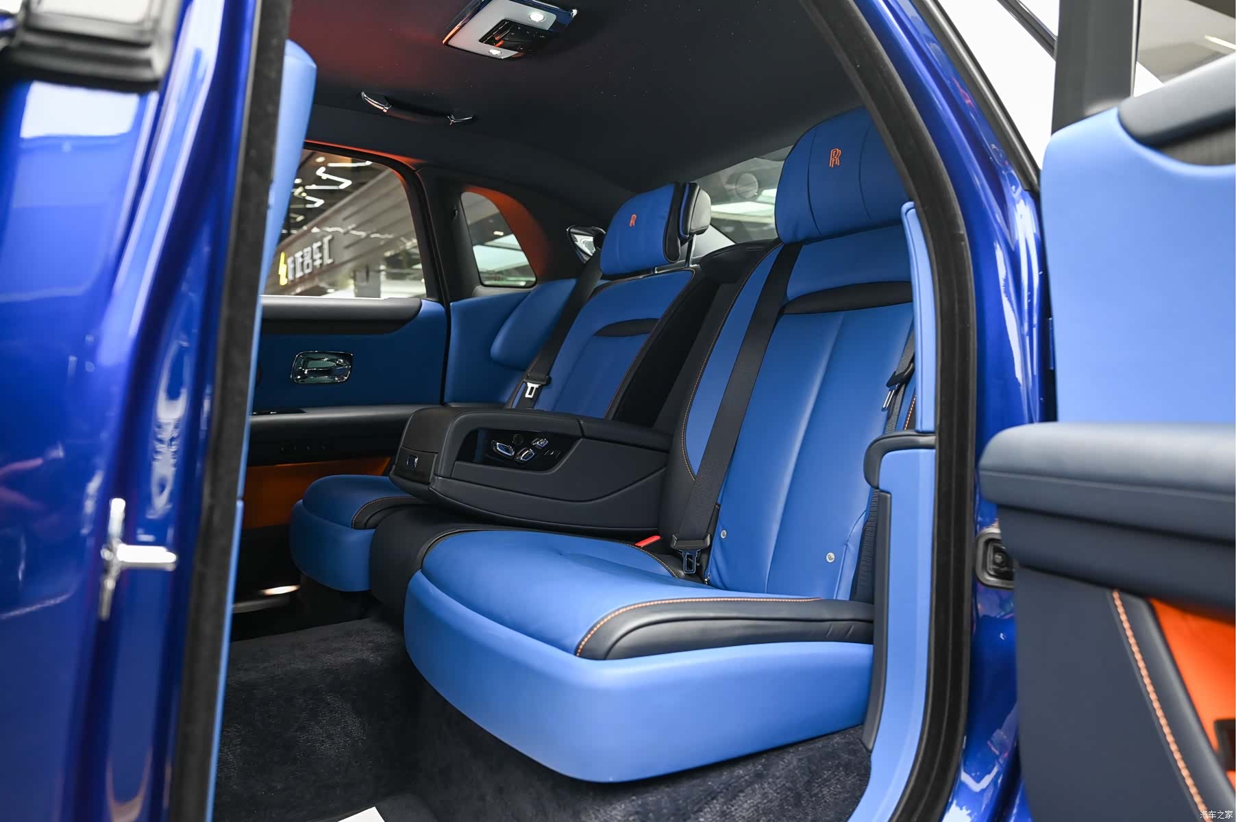 Rolls-Royce Ghost, 2022 8