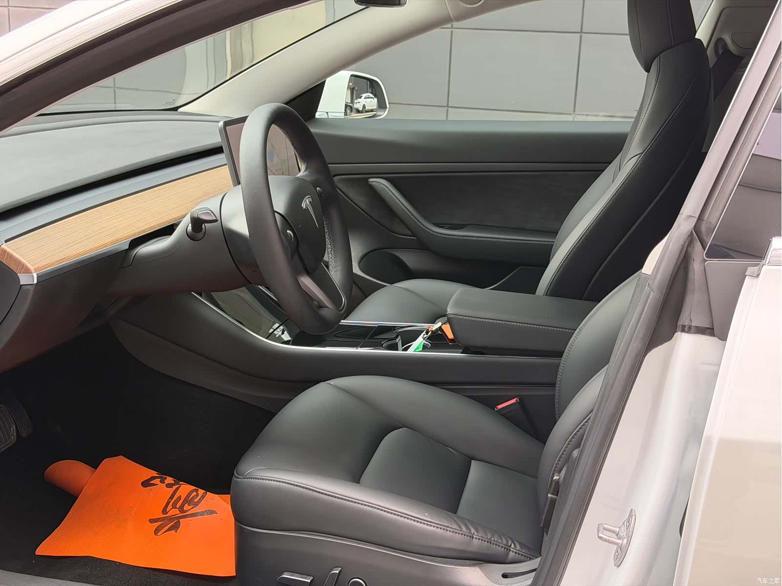 Tesla Model 3, 2020 7
